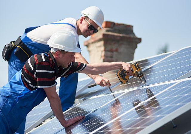 Pourquoi les entreprises de Strasbourg, Mulhouse et Colmar choisissent des solutions photovoltaïques pour un avenir durable ?